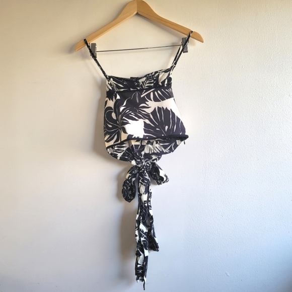 Le‎ Superbe, Crepe Floral Print Luau Tube Top, Black & White, Size M/L - Picture 9 of 14